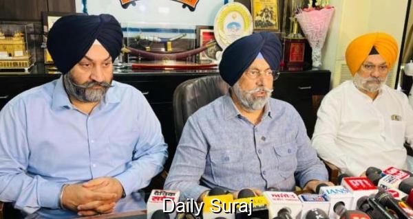 ਸ਼ਹੀਦੀ ਦਿਹਾੜੇ ਨੂੰ ਲੈ ਕੇ ਰਾਜਨੀਤੀ ਤੋਂ ਉੱਪਰ ਉੱਠਣ ਦੀ ਲੋੜ – ਹਰਮੀਤ ਕਲਕਾ