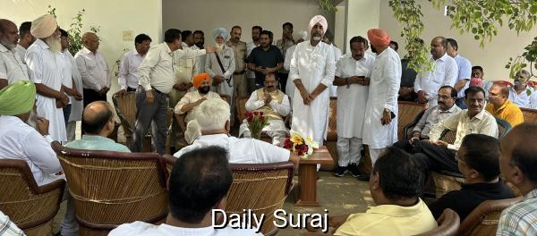 ਬਾਦਲ ਪਿੰਡ ਵਿੱਚ ਅਸ਼ਵਨੀ ਸ਼ਰਮਾ ਤੇ ਮਨਪ੍ਰੀਤ ਸਿੰਘ ਬਾਦਲ ਦੀ ਮੀਟਿੰਗ