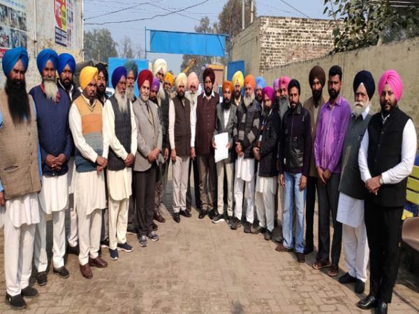 ਸ਼੍ਰੋਮਣੀ ਅਕਾਲੀ ਦਲ ਦੇ ਆਗੂਆਂ ਵਲੋਂ ਅਹੁਦਿਆਂ ਤੋਂ ਅਸਤੀਫ਼ੇ ਦੇਣ ਦਾ ਸਿਲਸਿਲਾ ਲਗਾਤਾਰ ਜਾਰੀ