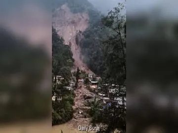 सिक्किम के ग्यावशिंग्स में भारी बारिश का कहर: भूस्खलन से रिंबी गांव में कई मकान ढहे, सरकारी आवास भी क्षतिग्रस्त