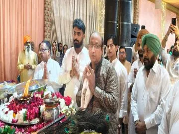 ਸ੍ਰੀ ਸਿੱਧ ਬਾਬਾ ਬਾਲਕ ਨਾਥ ਮੰਦਿਰ ਚ ਮੂਰਤੀ ਸਥਾਪਨਾ ਦਿਵਸ ਮੌਕੇ ਵਿਸ਼ਾਲ ਜਾਗਰਣ ਕਰਵਾਇਆ