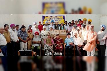 ਪੰਜਾਬ ਸਾਹਿਤਕ ਮੰਚ ਵੱਲੋਂ ਸਵਿੰਦਰ ਸੰਧੂ ਅਤੇ ਸੀਮਾ ਭਗਤ ਦਾ ਸਨਮਾਨ