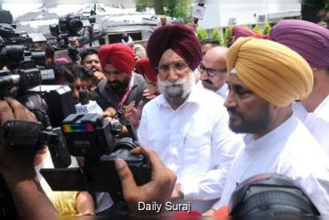 Congress High Command Unlikely to Replace Raja Warring as Punjab Chief Despite Internal Dissent