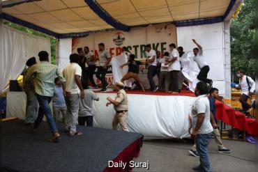 सोनम वांगचुक अस्पताल में भर्ती, पत्नी ने कहा- मेरी सहमति के बिना कोई इलाज न किया जाए
